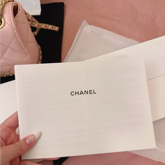 Chanel Small Flap Bag 23k Light Coral Pink Caviar Camellia Motif Chain Detailing - Picture 16 of 16